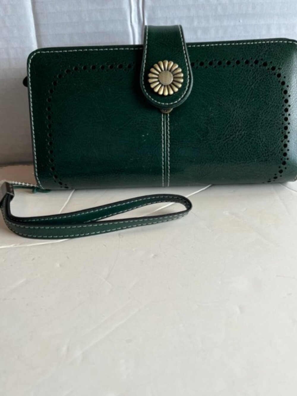 Sendefn RFID blocking large capacity wristlet.